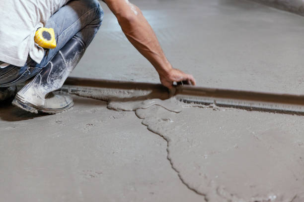 Best Concrete Driveway Installation  in Taft Mosswood, CA
